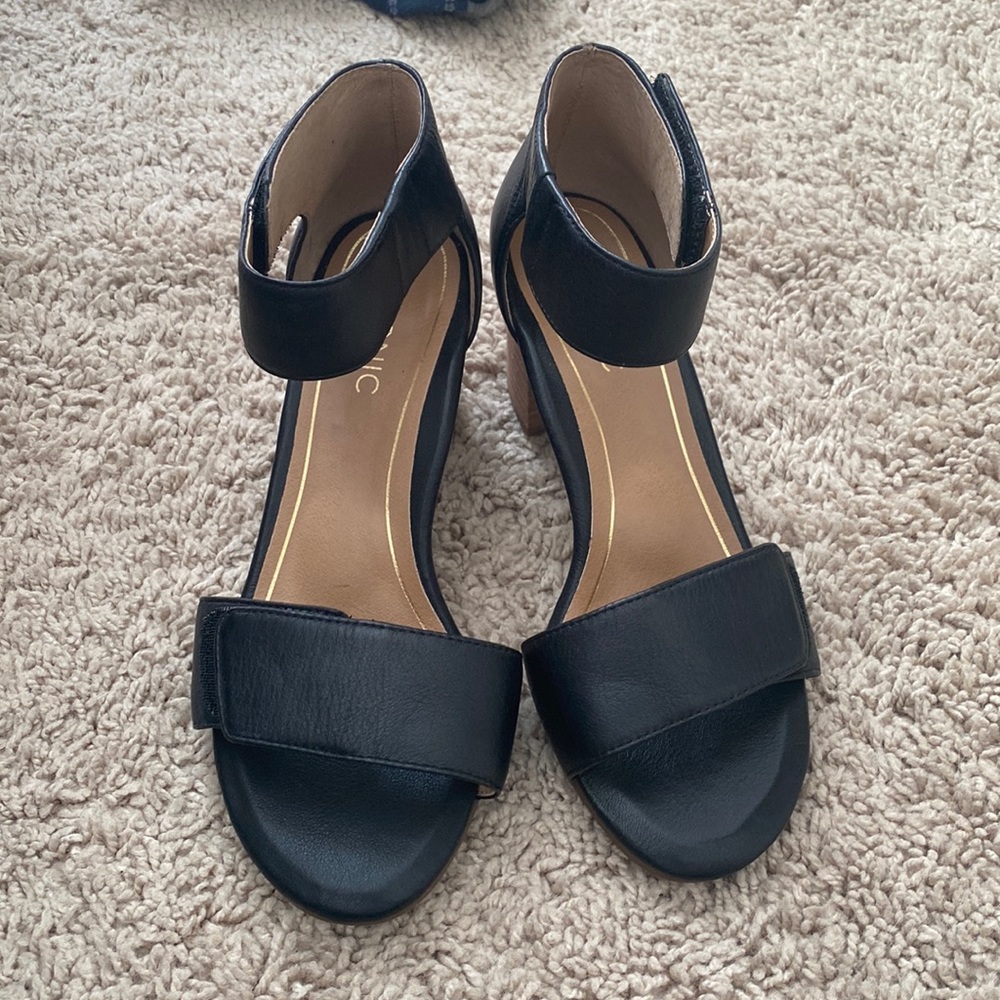 Vionic womens block heel